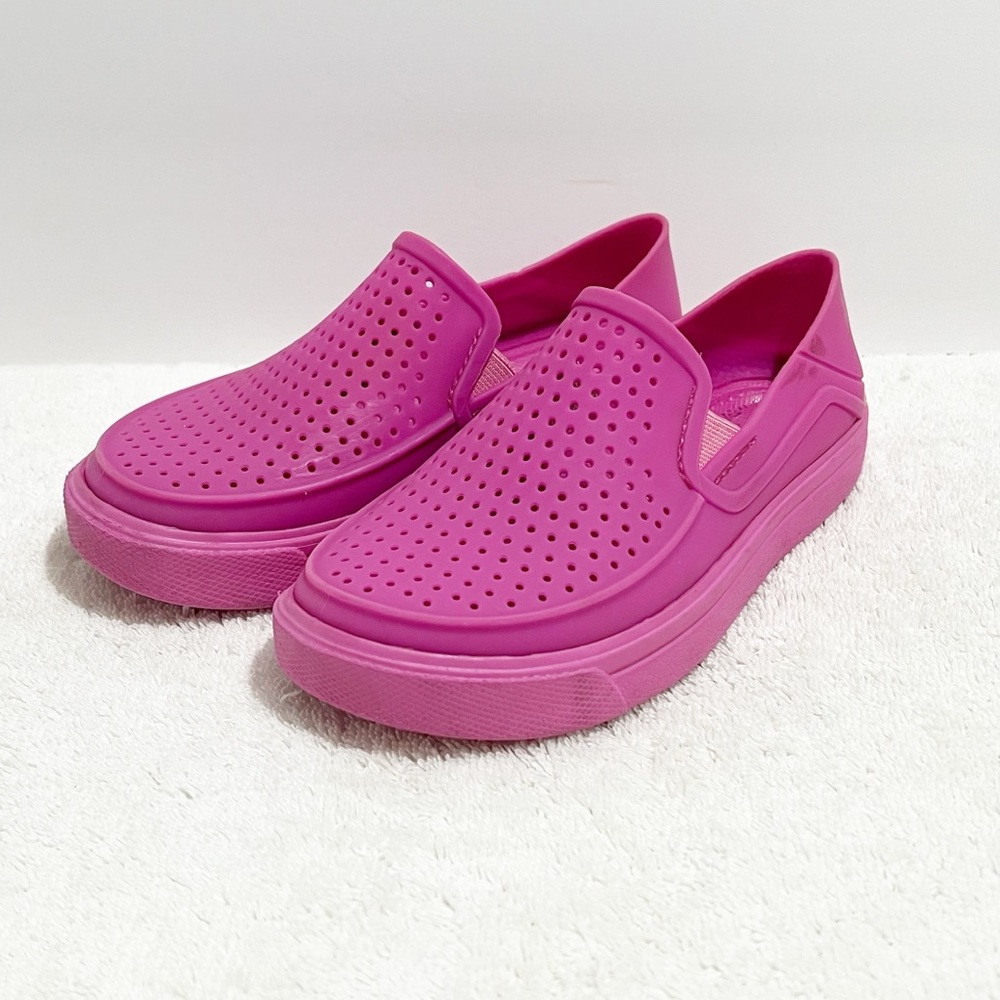 [Crocs] Little Girl Pink Citilane Roka Slip On Shoes Summer Play Pool Beachy 11